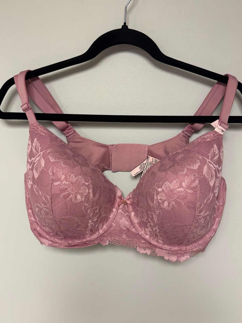 NWOT Victoria’s Secret Pink Lace Underwire Bra 38DDD